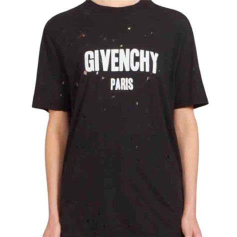 givenchy star &|Givenchy t shirt with holes.